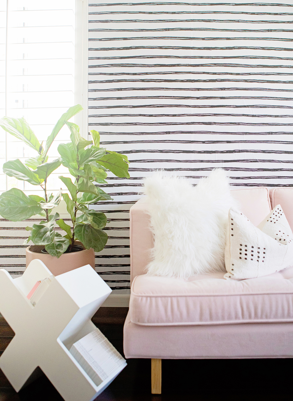 kailee-wright-nursery-pink-couch